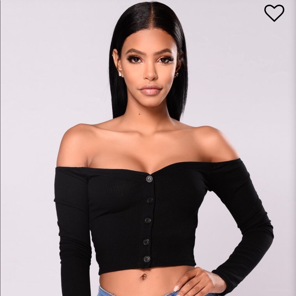 FashionNova |Black | Long Sleeve Crop Top| Medium